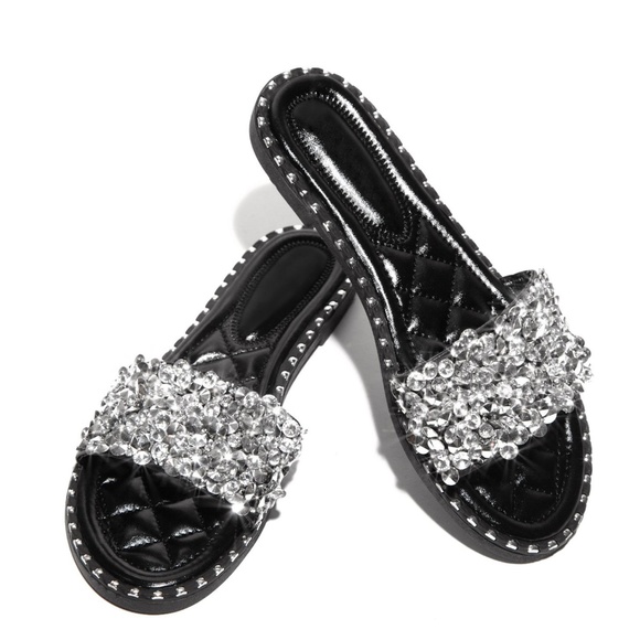 NEW๐ฅOpen Toe Rhinestone Crystal Slide Flat Sandal - Picture 2 of 4